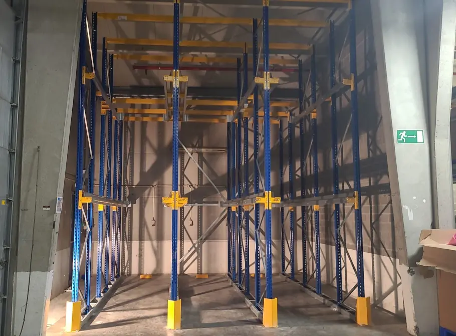Nos rayonnages drive-in de haute qualité <span>pour votre entrepôt</span>