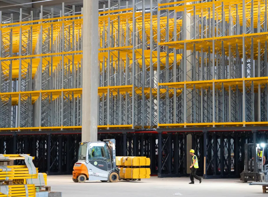 Vous cherchez des systèmes de stockage dynamique pour votre entrepôt ? Contactez le groupe MDO!