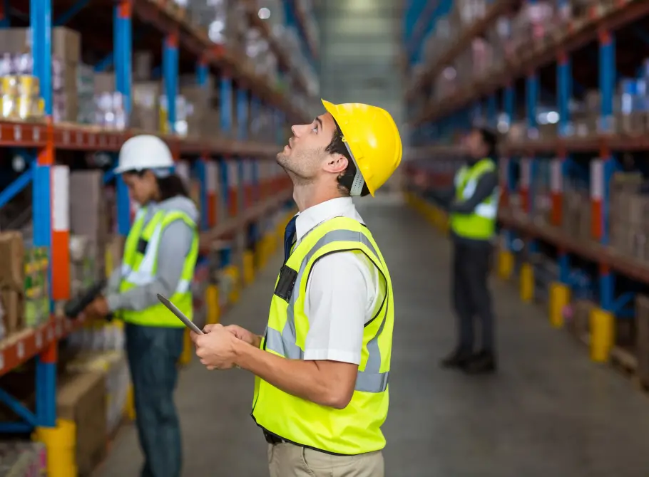 Faites inspecter vos <span>rayonnages en profondeur</span>.